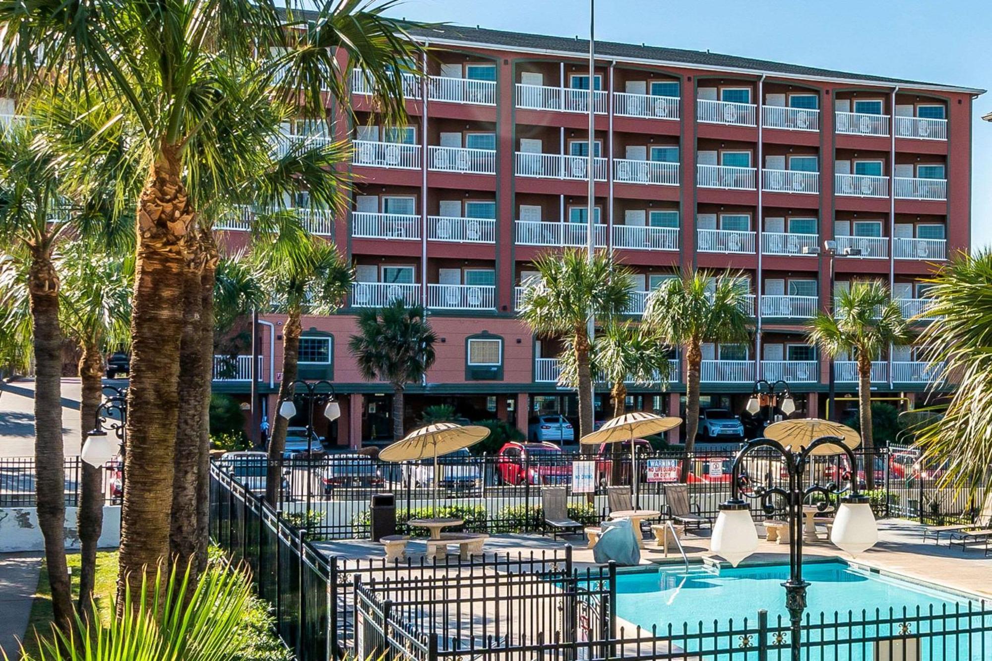 Quality Inn & Suites Galveston - Beachfront Exterior foto