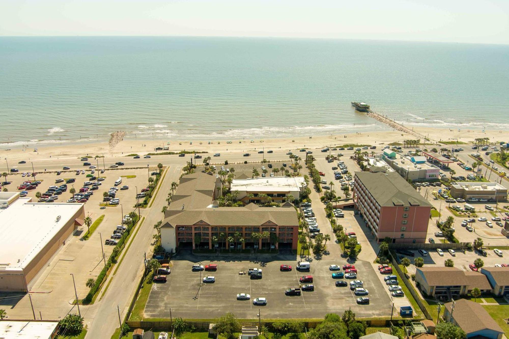 Quality Inn & Suites Galveston - Beachfront Exterior foto